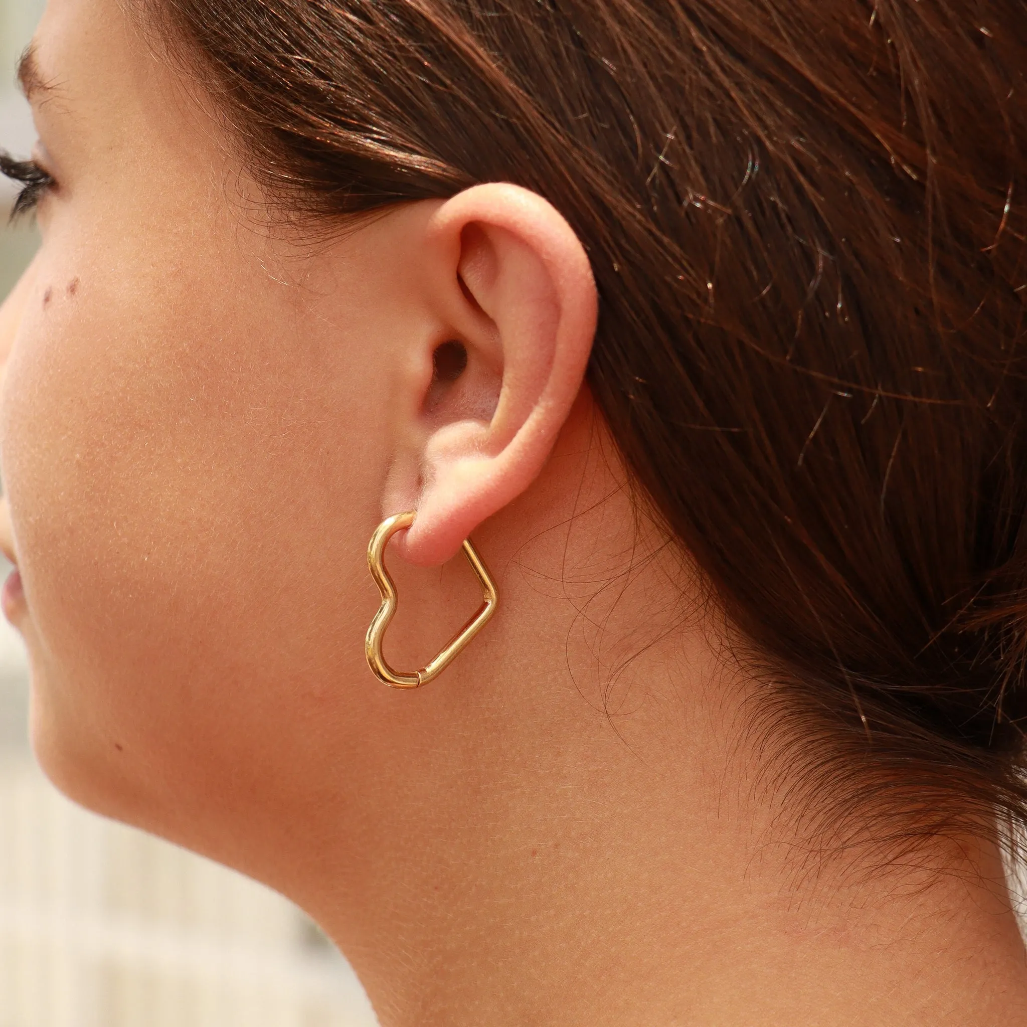 18K Gold PVD Stainless Steel Heart Hoop Earrings / ERJ0007