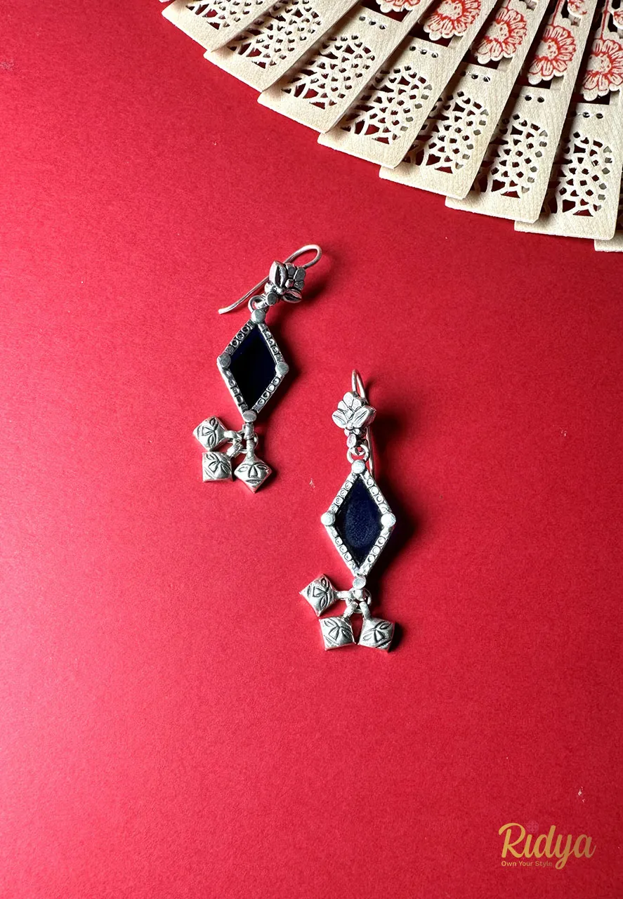 A Bunch Of Glass Diamonds Stylish Chain Necklace Set