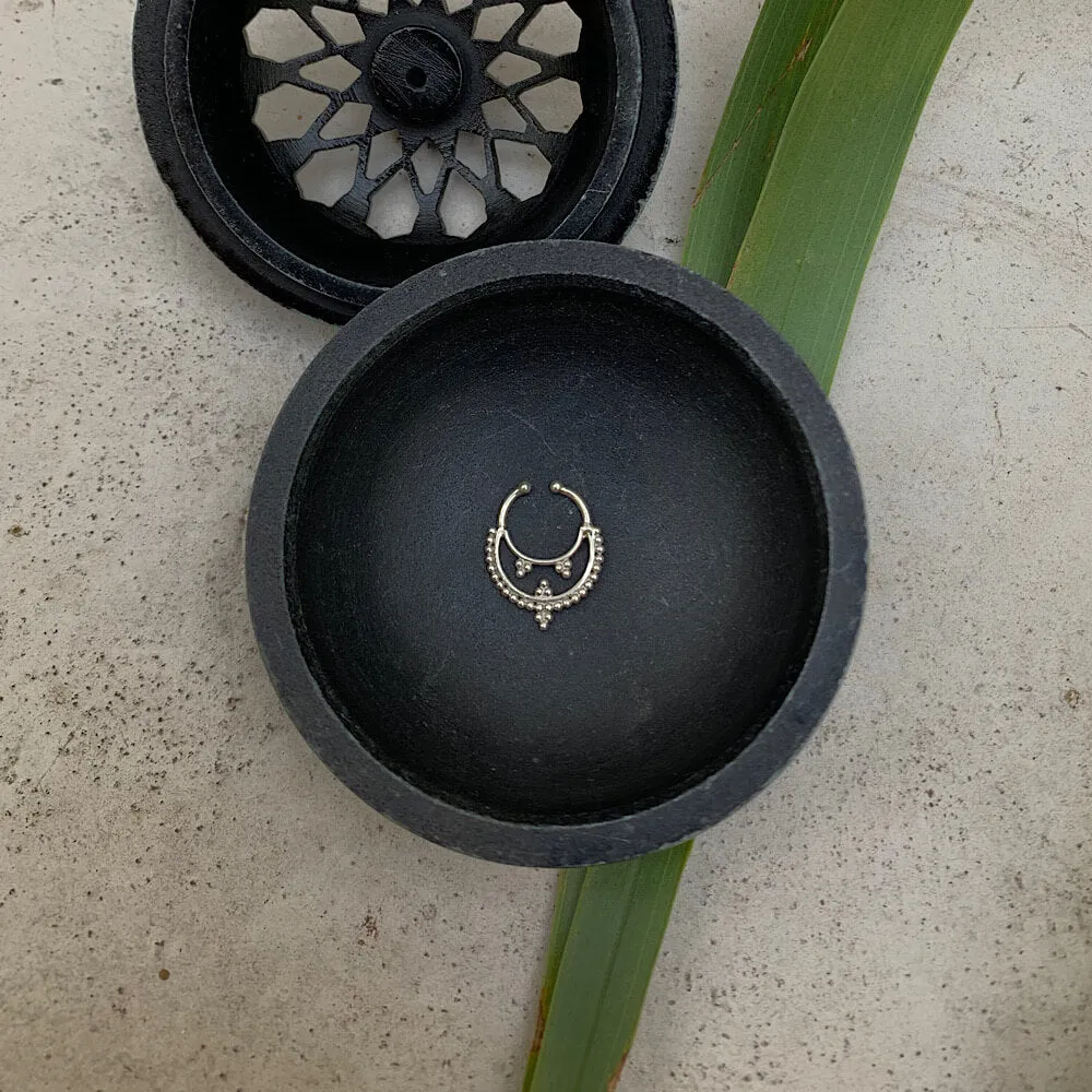 Intricate Septum Clip-on