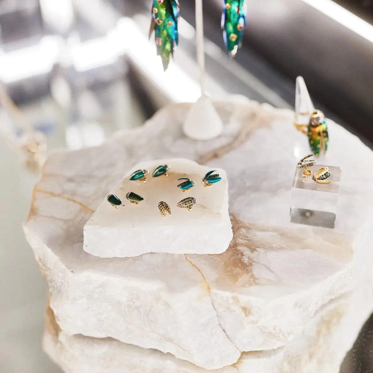 Mini Scarab Fly Gold Wing stud