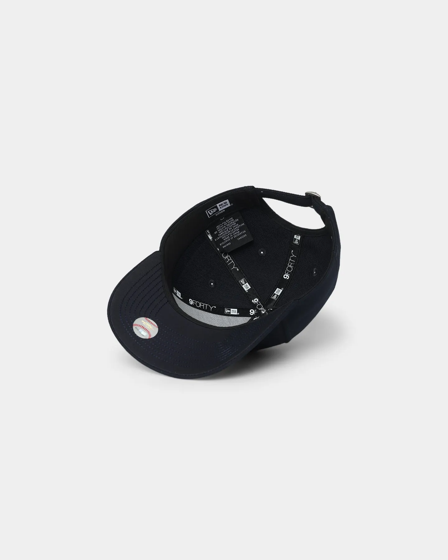 New Era Women's New York Yankees Visor Script Embroidery Q122 9FORTY Strapback OTC