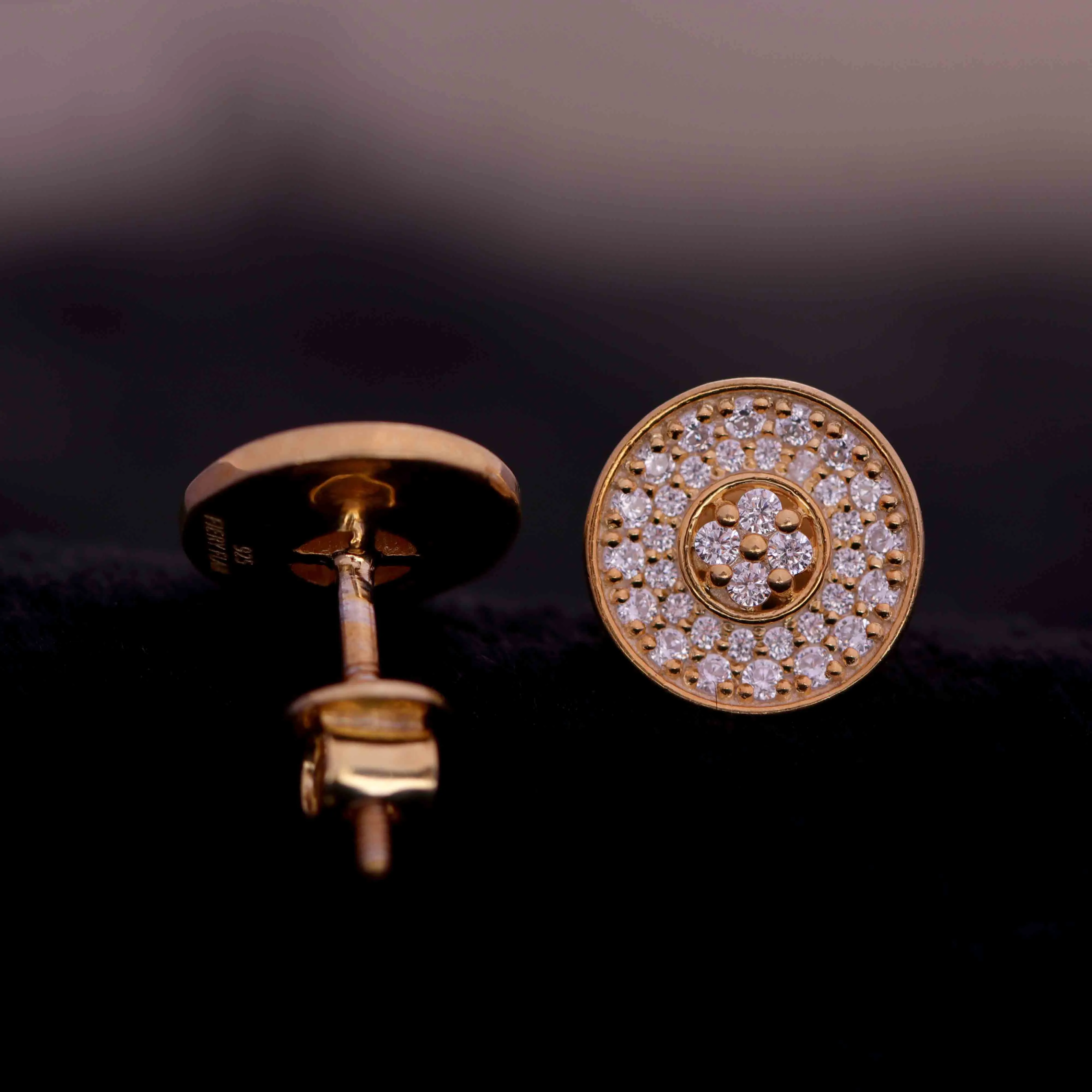 Silver Gleam Stud Earring